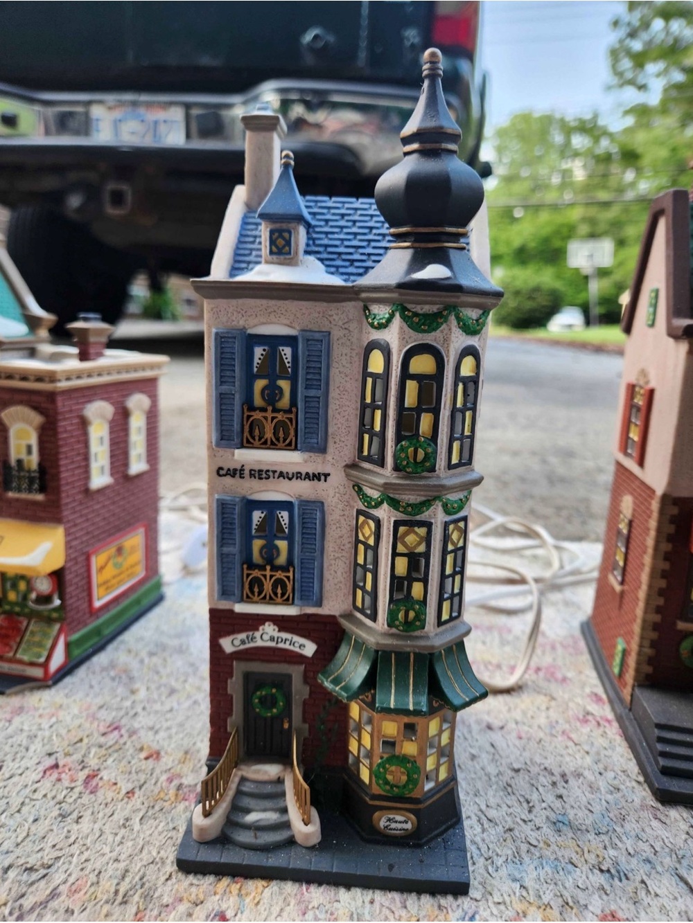 Dept 56 Christmas In The City Café Caprice